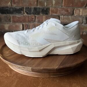 New Balance FuelCell Rebel v4 Womens 10 Cream White Running Sneakers Shoes